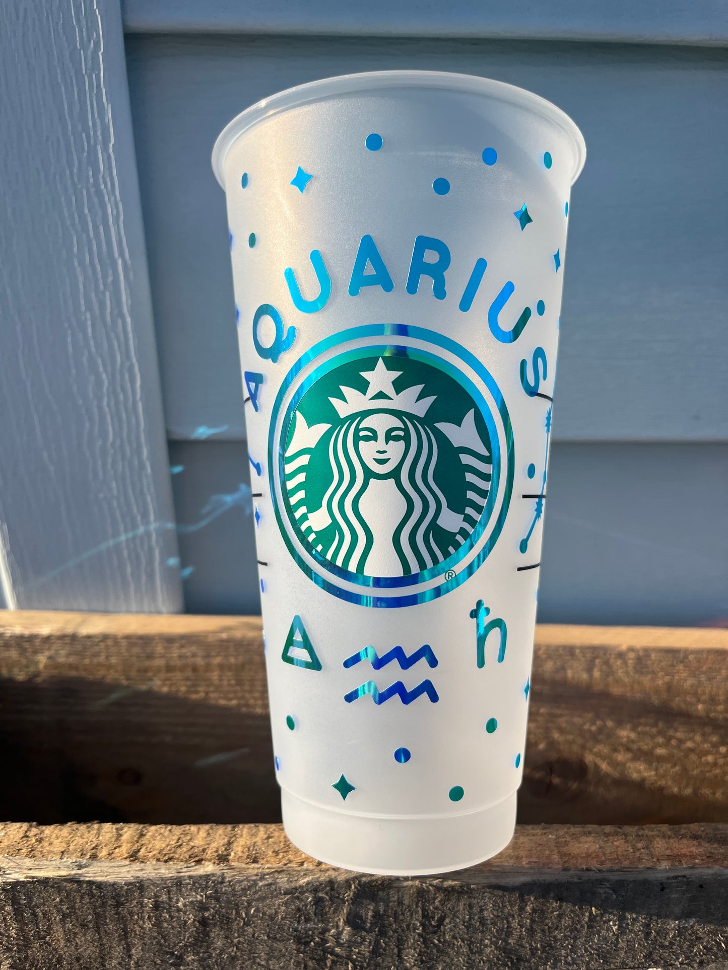 24oz Cold Cup AQUARIUS Zodiac Sign Design w/ Lid and Reusable Plastic Straw